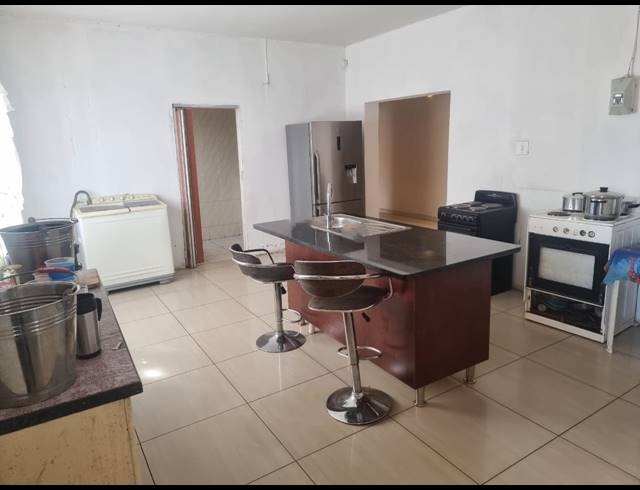 3 BEDROOM HOUSE FOR SALE IN SEBOKENG ZONE 10